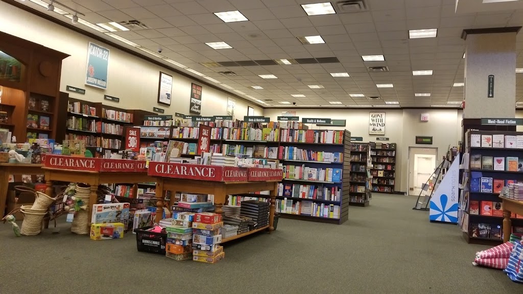 Barnes & Noble | Rainbow Promenade, 2191 N Rainbow Blvd, Las Vegas, NV 89108, USA | Phone: (702) 631-1775