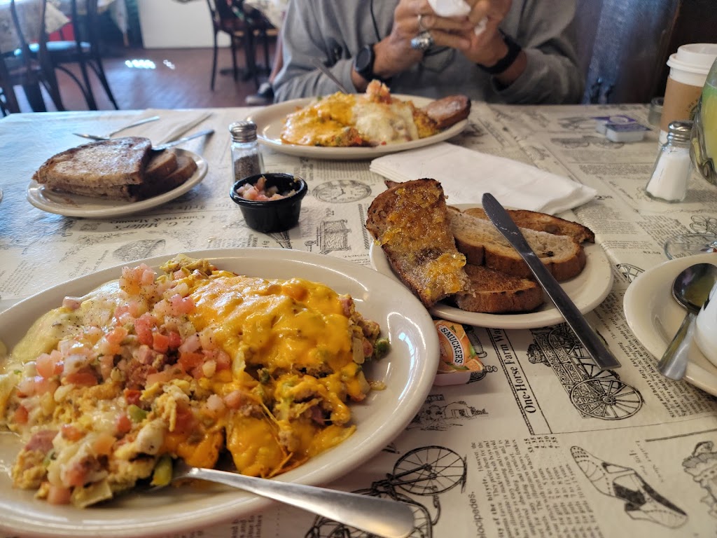 Golden Egg Omelet House | 316 W Mission Ave #102, Escondido, CA 92025, USA | Phone: (760) 489-6420