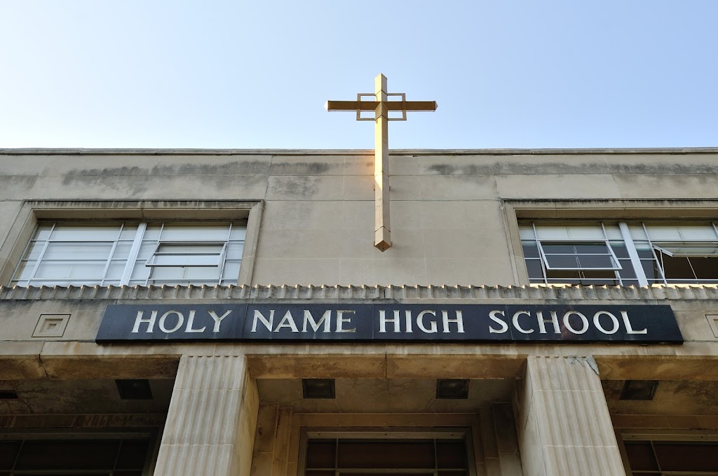 Holy Name High School | 6000 Queens Hwy, Parma Heights, OH 44130, USA | Phone: (440) 886-0300