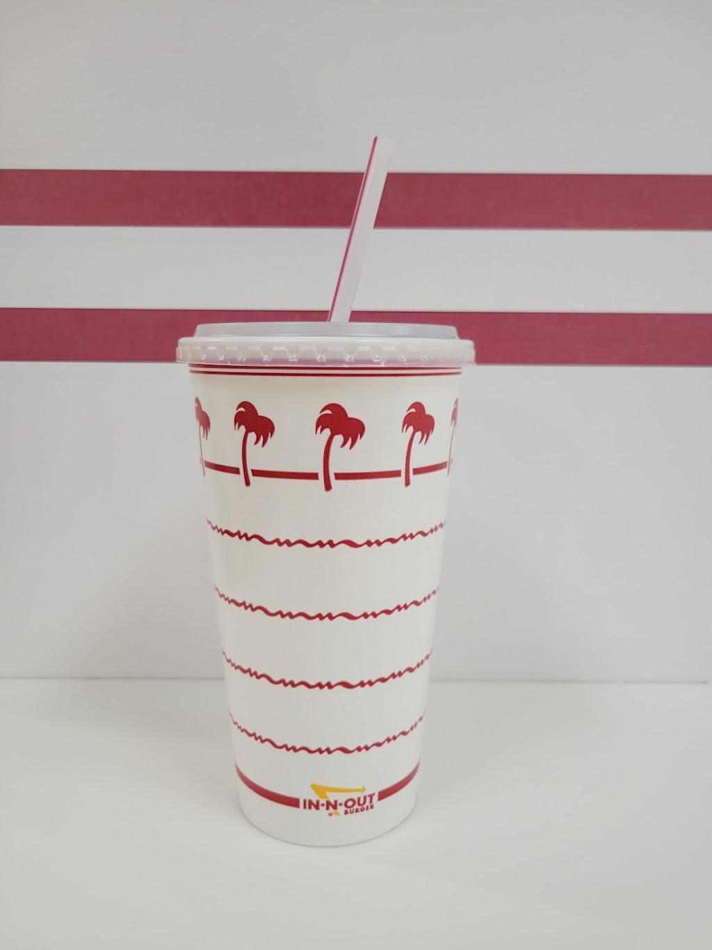 In-N-Out Burger | 19407 N 27th Ave, Phoenix, AZ 85027, USA | Phone: (800) 786-1000