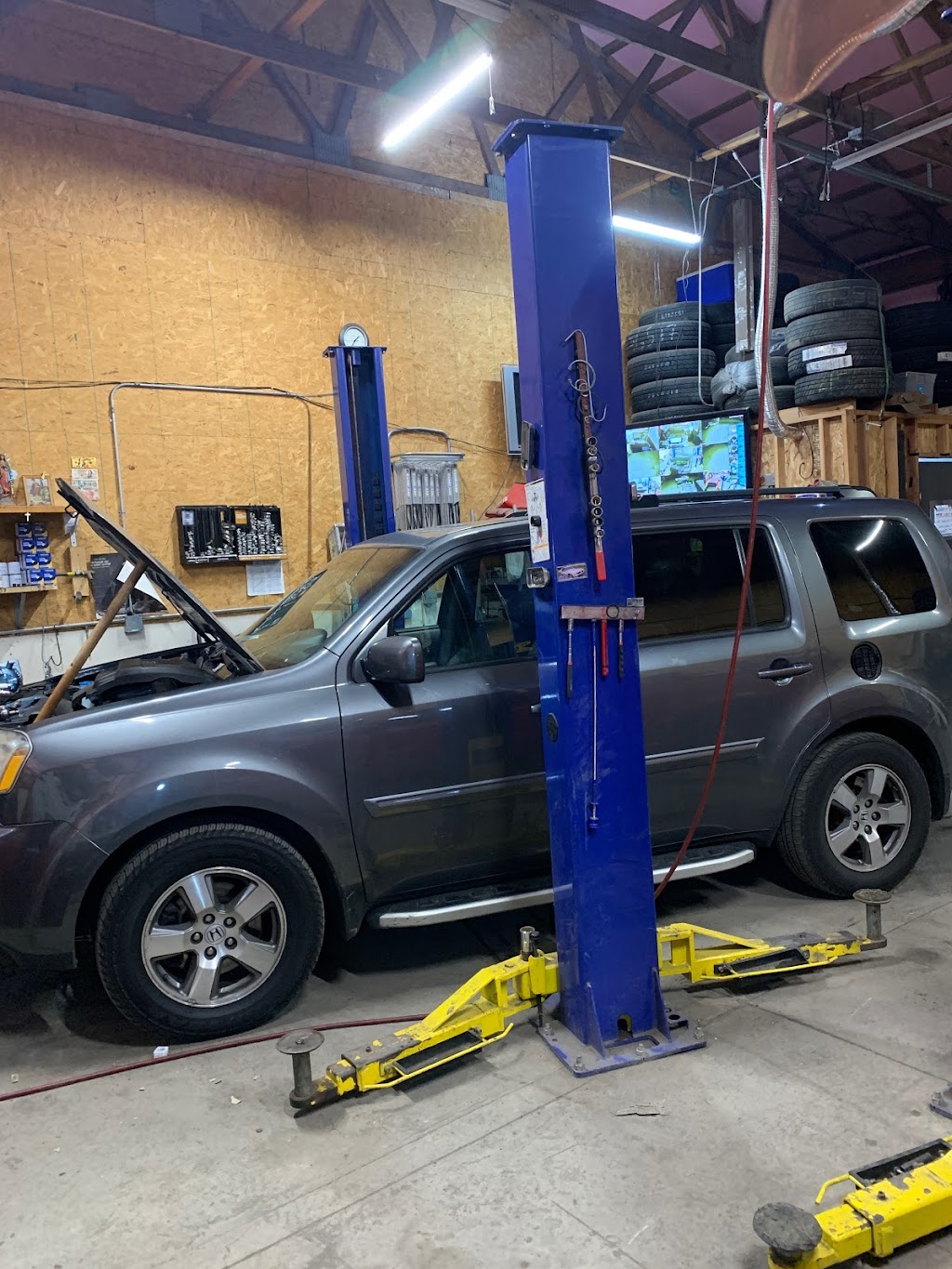 Francos Auto Repair | 2493 Ripley St, Lake Station, IN 46405, USA | Phone: (219) 629-6135
