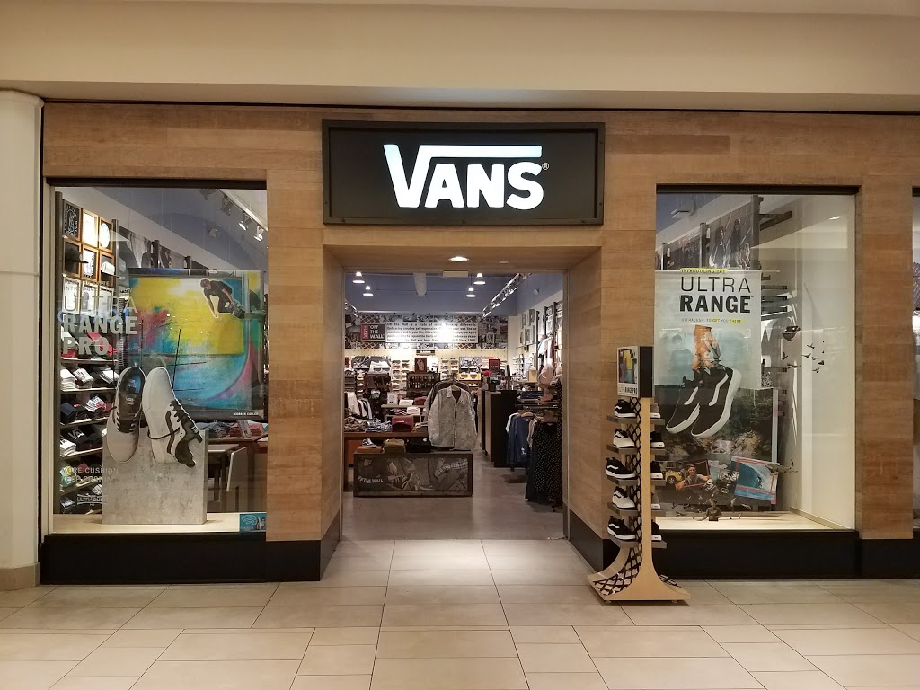 vans store avenues mall