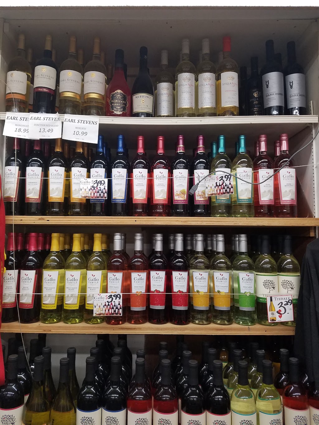 SUN MARKET LIQUOR | 123 E 11th St, Perris, CA 92570, USA | Phone: (951) 943-1827