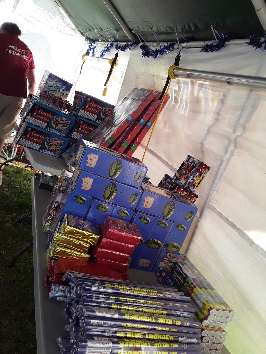 Wildcat Fireworks | 2040 B, Lexington Rd, Nicholasville, KY 40356, USA | Phone: (859) 887-2552