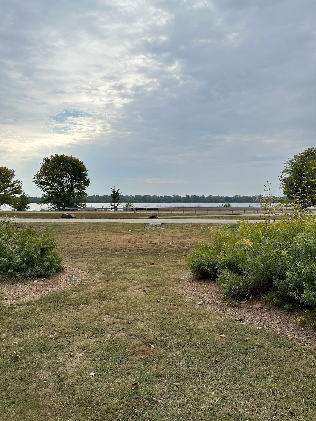 Hoffman Gardens | 4827-4819 Whitford Dr, Godfrey, IL 62035, USA | Phone: (618) 466-3324