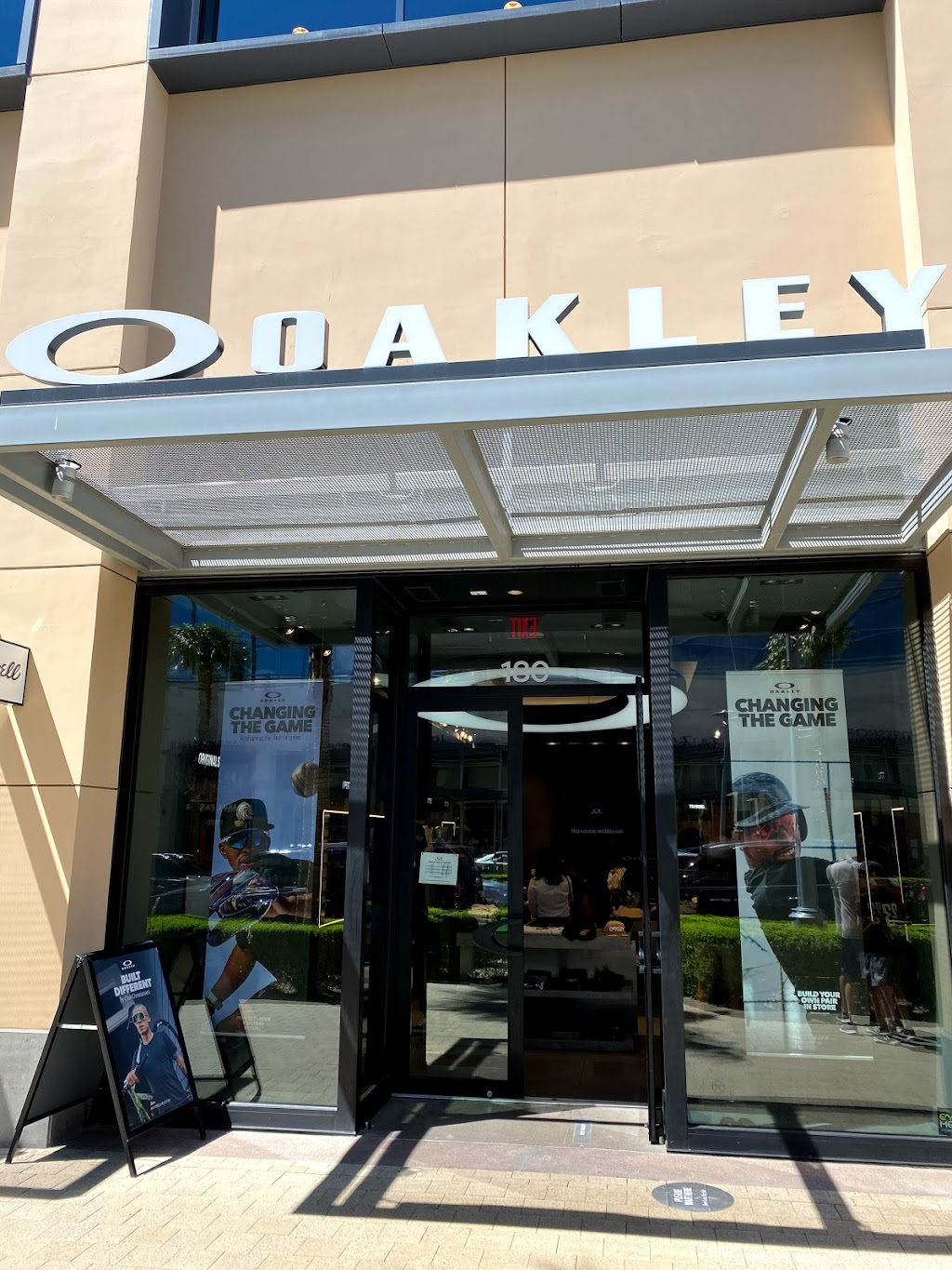 Oakley Store | 1985 Festival Plaza Dr, Las Vegas, NV 89135, USA | Phone: (702) 360-0547