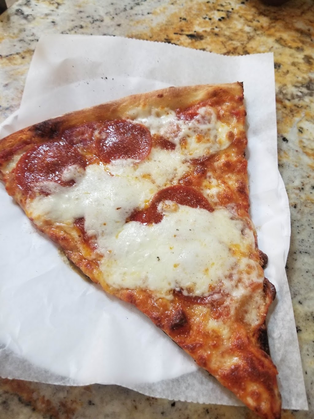 Armandos Pizza | 1413 Rockaway Pkwy, Brooklyn, NY 11236, USA | Phone: (718) 257-9723