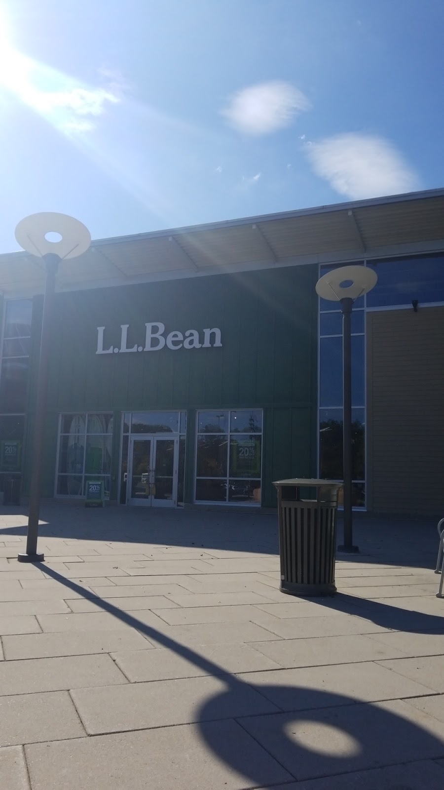 L.L.Bean | 700 Paramus Park, Paramus, NJ 07652, USA | Phone: (888) 490-3837