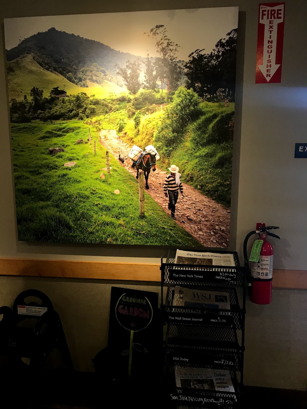 Starbucks | 21620 E Cliff Dr, Santa Cruz, CA 95062, USA | Phone: (831) 212-3489