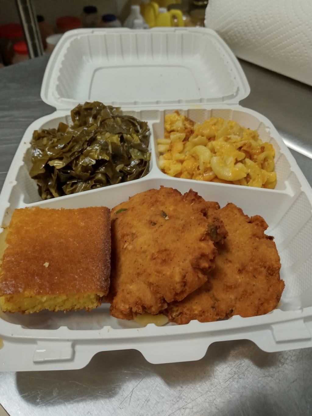 T&S Soul Food and Carryout | 5900 Liberty Heights Ave apt 2, Baltimore, MD 21207 | Phone: (443) 348-7357