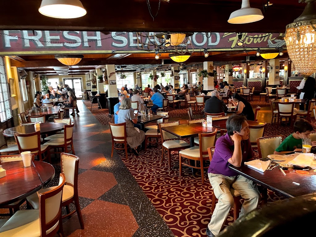 Pappadeaux Seafood Kitchen | 725 S Central Expy, Richardson, TX 75080, USA | Phone: (972) 235-1181