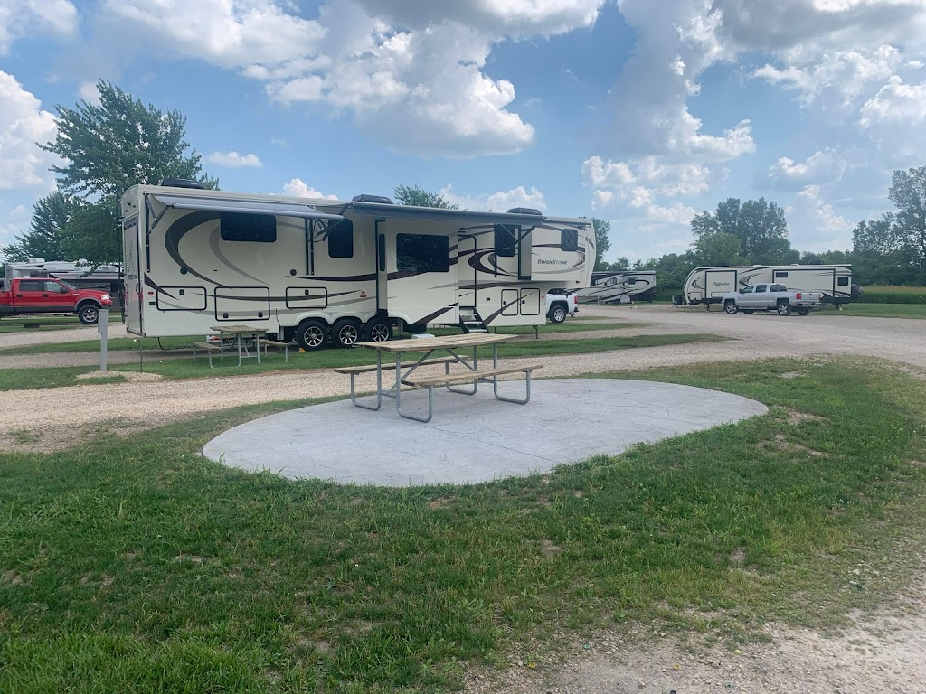 Madison Campground | 4859 Co Rd V, DeForest, WI 53532, USA | Phone: (608) 846-4528