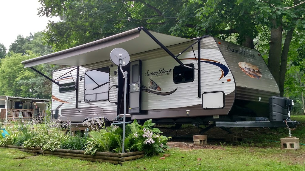 Hickory Lake Campgrounds | 23 Township Rd 1300, West Salem, OH 44287, USA | Phone: (419) 869-7587