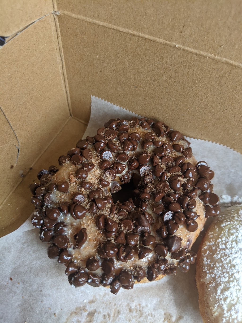 Desert Donuts | 3134 W Carefree Hwy, Phoenix, AZ 85086, USA | Phone: (623) 582-0281