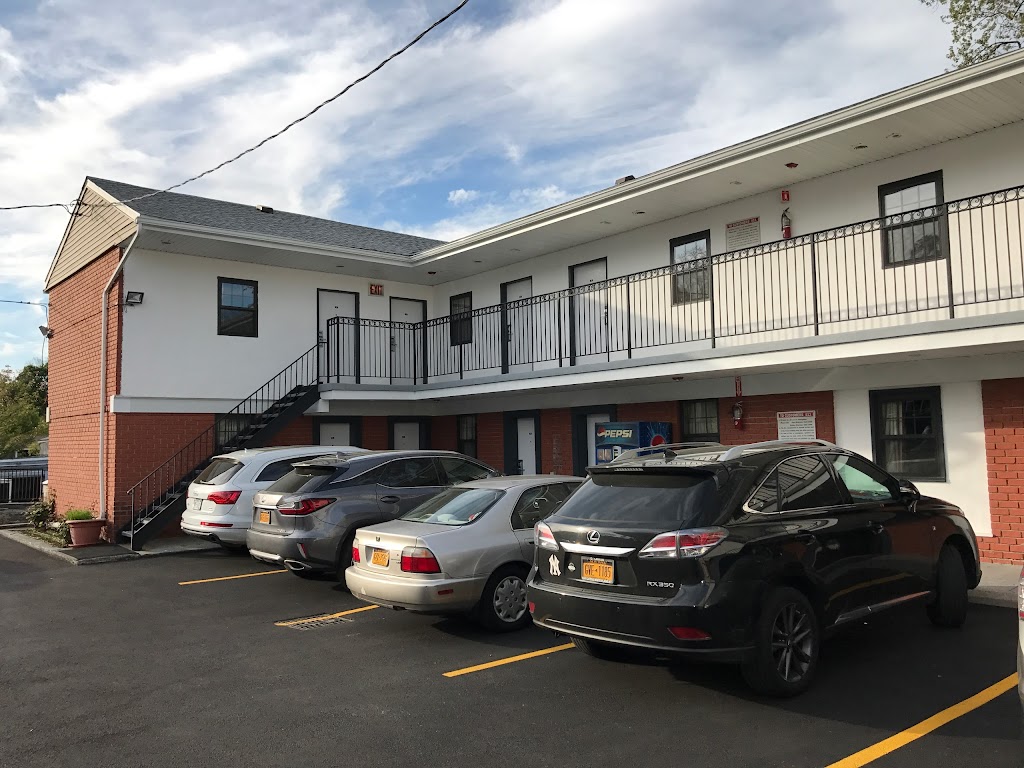 Alexander Motel | 542 Tarrytown Rd, White Plains, NY 10607, USA | Phone: (914) 761-5600