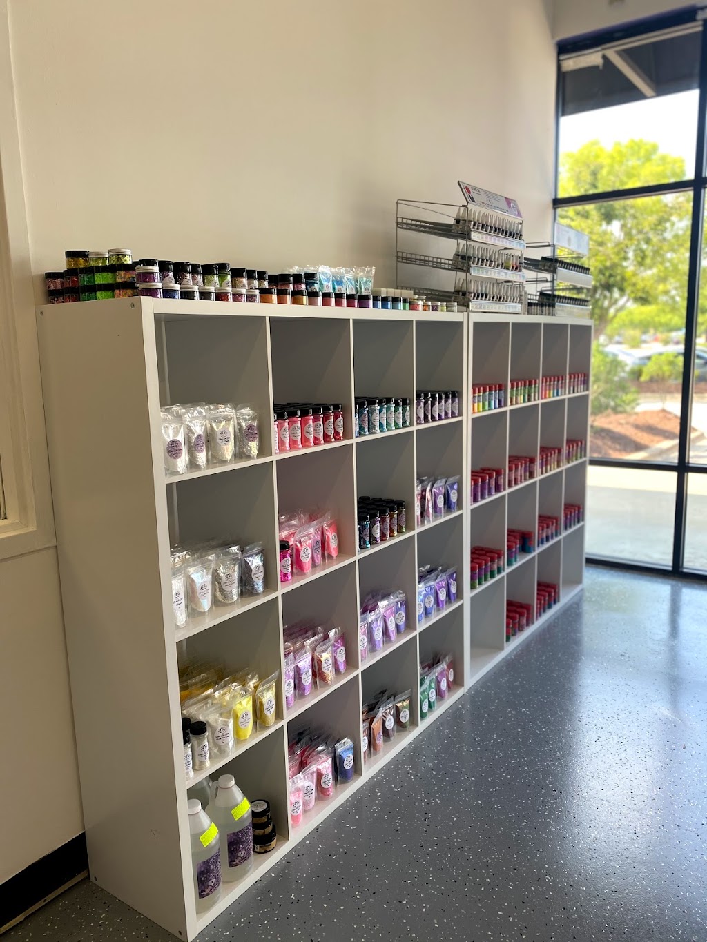 CMB Acrylic | 7232 GB Alford Hwy, Holly Springs, NC 27540, USA | Phone: (919) 762-0208