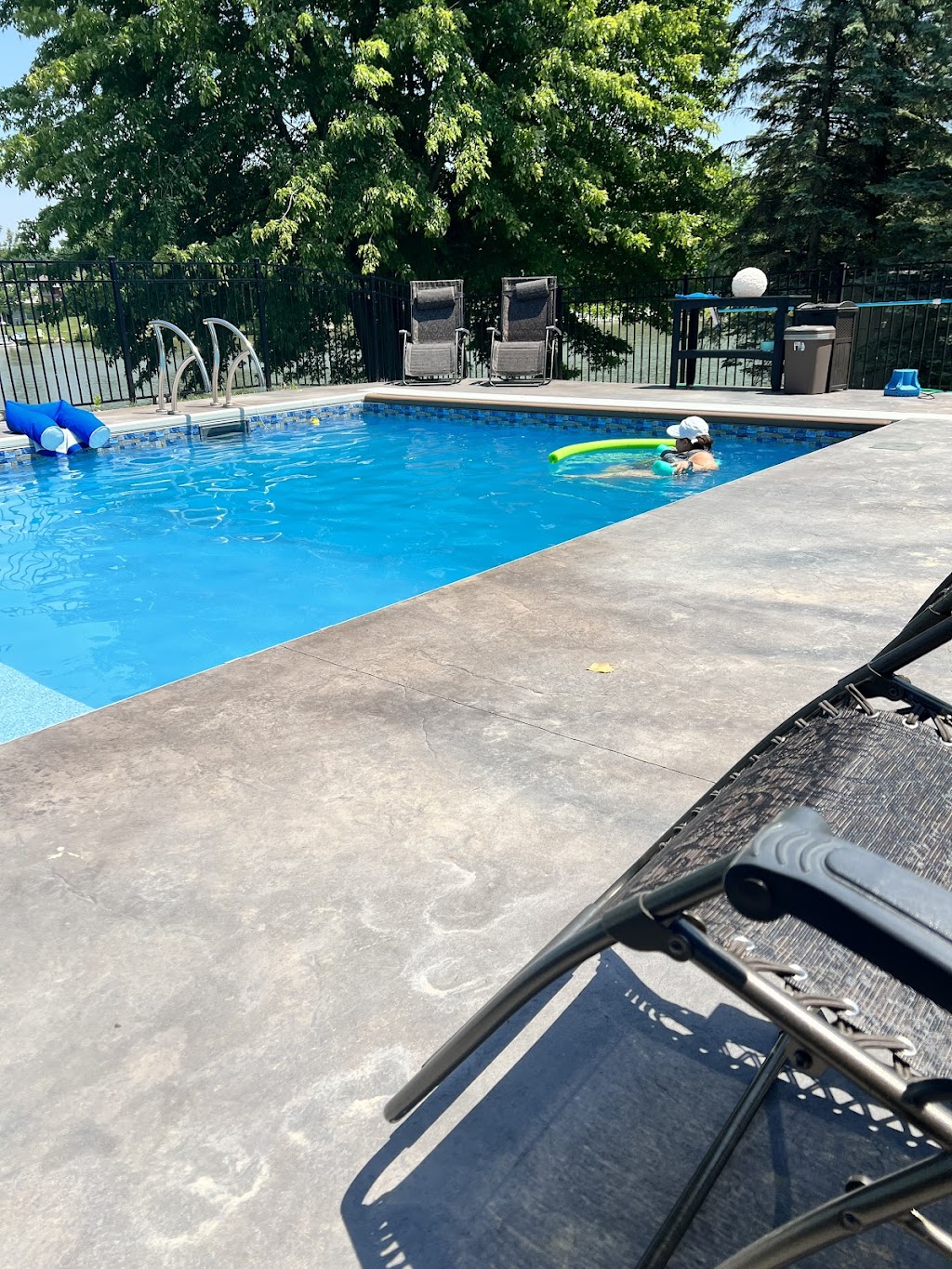 Family Pools & Spas | 1672 Claremont Ave, Ashland, OH 44805, USA | Phone: (419) 289-1946