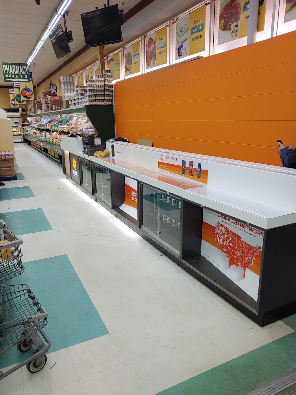 Seaway Market Place | 18330 W Chicago, Detroit, MI 48228, USA | Phone: (313) 659-2999