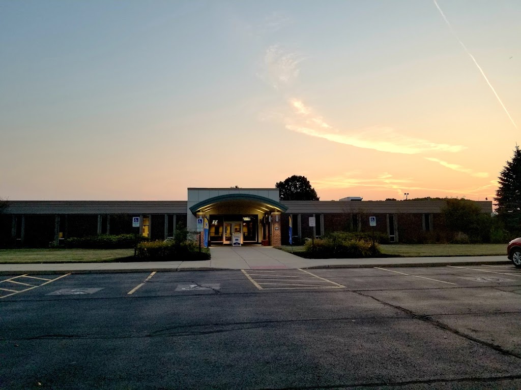 Kent State University Geauga Campus | 14111 Claridon Troy Rd, Burton, OH 44021, USA | Phone: (440) 834-4187