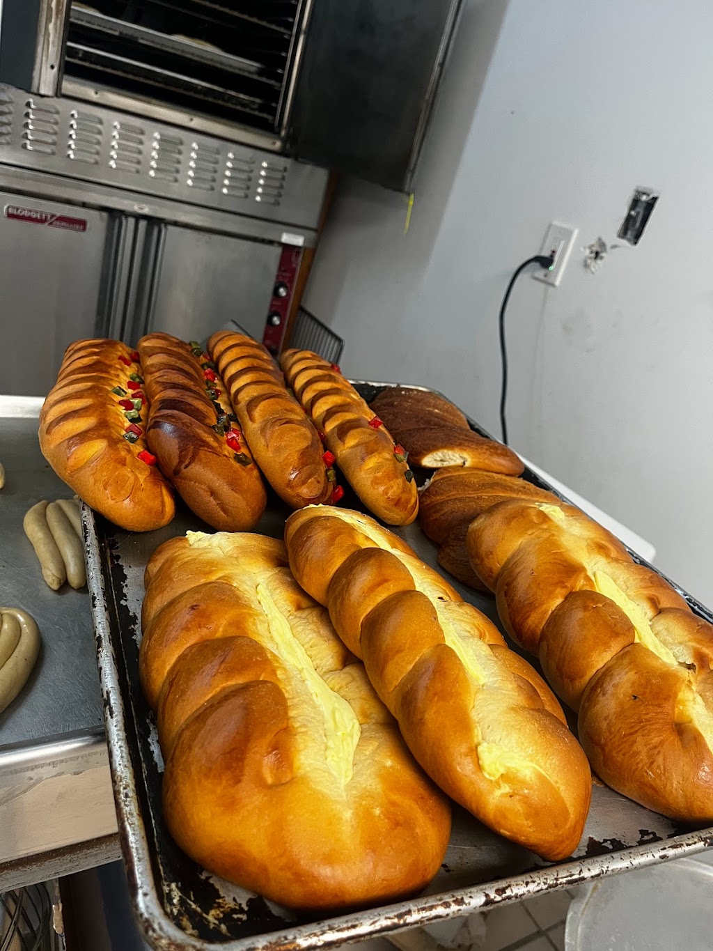 Hidalgos Bakery and Deli | 1 N Main St, Wharton, NJ 07885, USA | Phone: (973) 343-6276