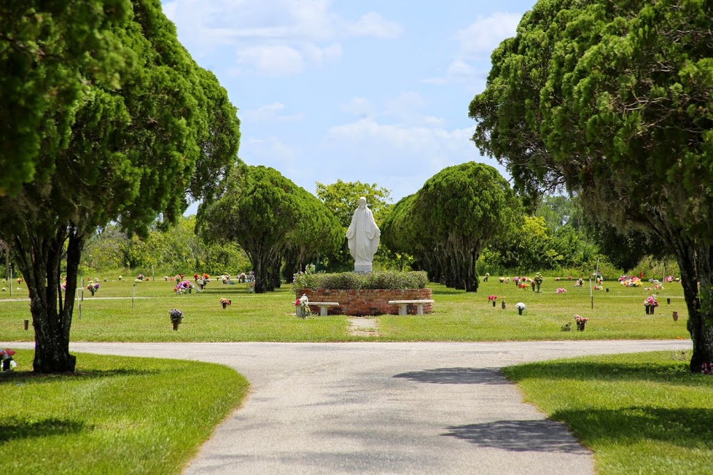 Ruskin Memorial Park | 204 Manatee Dr, Ruskin, FL 33570, USA | Phone: (813) 699-0827