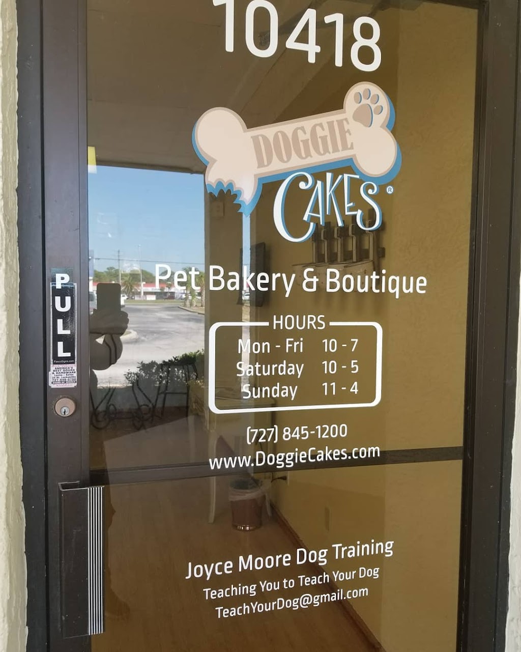 Doggie Cakes | 10418 US-19, Port Richey, FL 34668, USA | Phone: (727) 845-1200