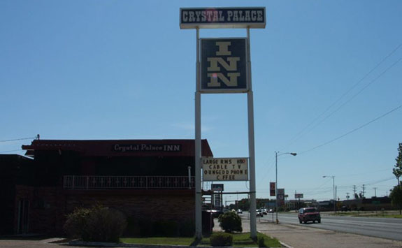 Crystal Palace Inn | 1303 Tahoka Rd, Brownfield, TX 79316, USA | Phone: (806) 637-2586