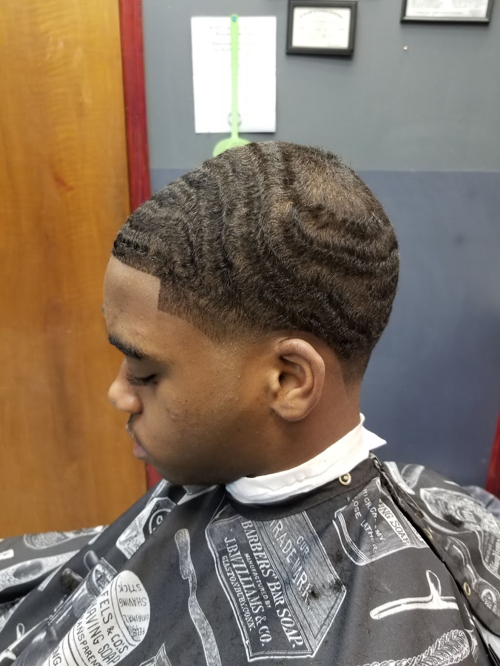 New Vision Cuts Barber Shop | 861 Old Knight Rd #110, Knightdale, NC 27545, USA | Phone: (919) 261-0840