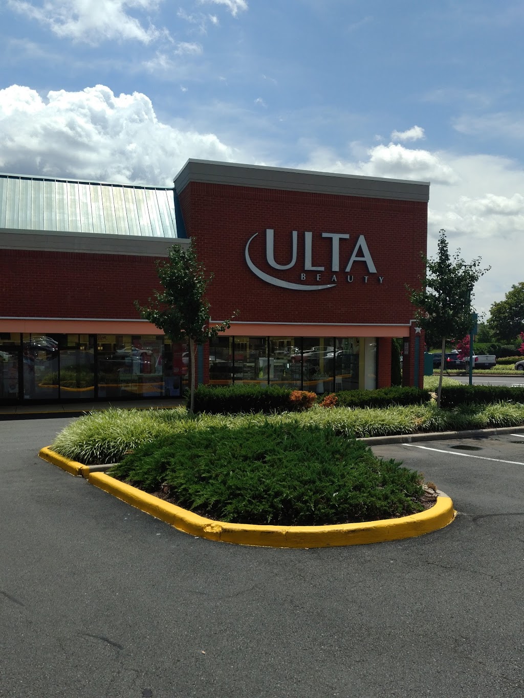 Ulta Beauty | 10640 Sudley Manor Dr, Manassas, VA 20109, USA | Phone: (703) 530-6176