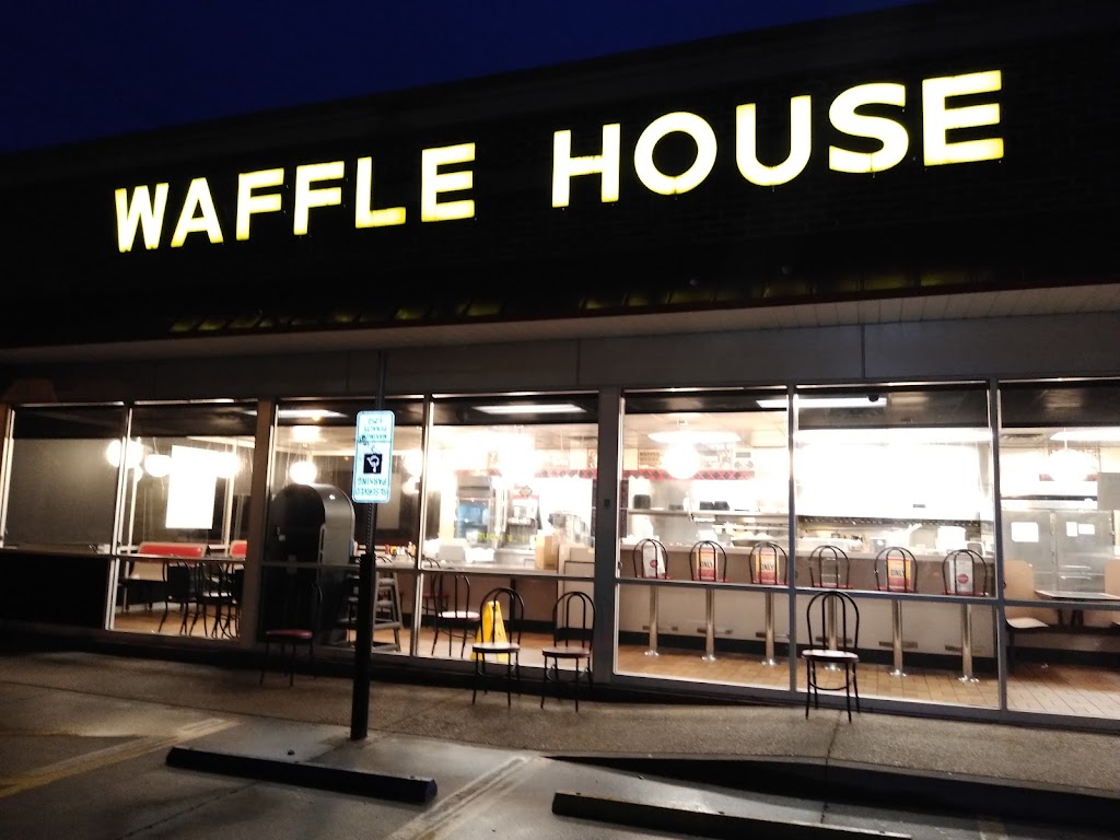 Waffle House | 2125 W Arrowood Rd, Charlotte, NC 28217, USA | Phone: (704) 527-3187