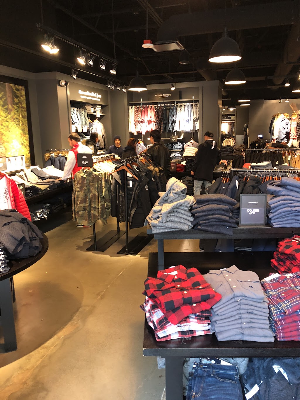 Abercrombie & Fitch | 10600 Quil Ceda Way, Village, WA 98271, USA | Phone: (360) 657-5613