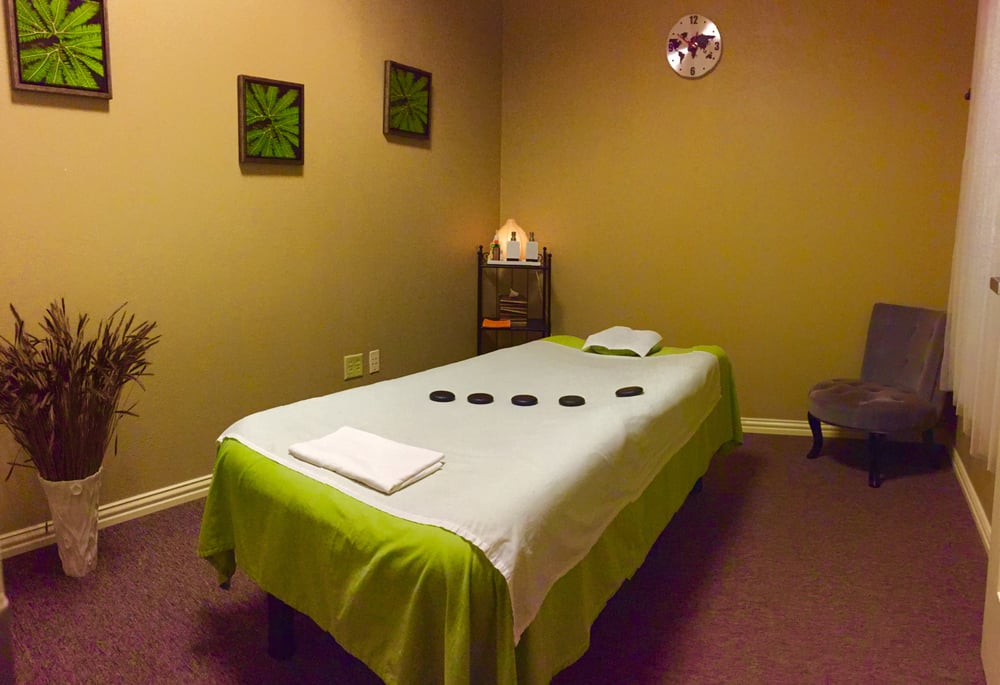 Lakeside Foot Spa & Body Massage Plus Nail Spa | 4211 S Cooper St #135, Arlington, TX 76015, USA | Phone: (817) 466-7000
