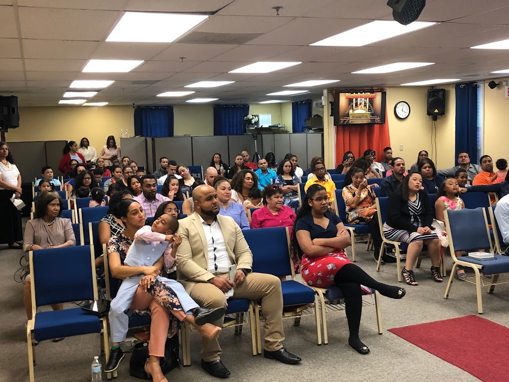 Iglesia Tabernaculo De Adoracion | 17290 River Ridge Blvd #102, Woodbridge, VA 22191, USA | Phone: (703) 291-1152