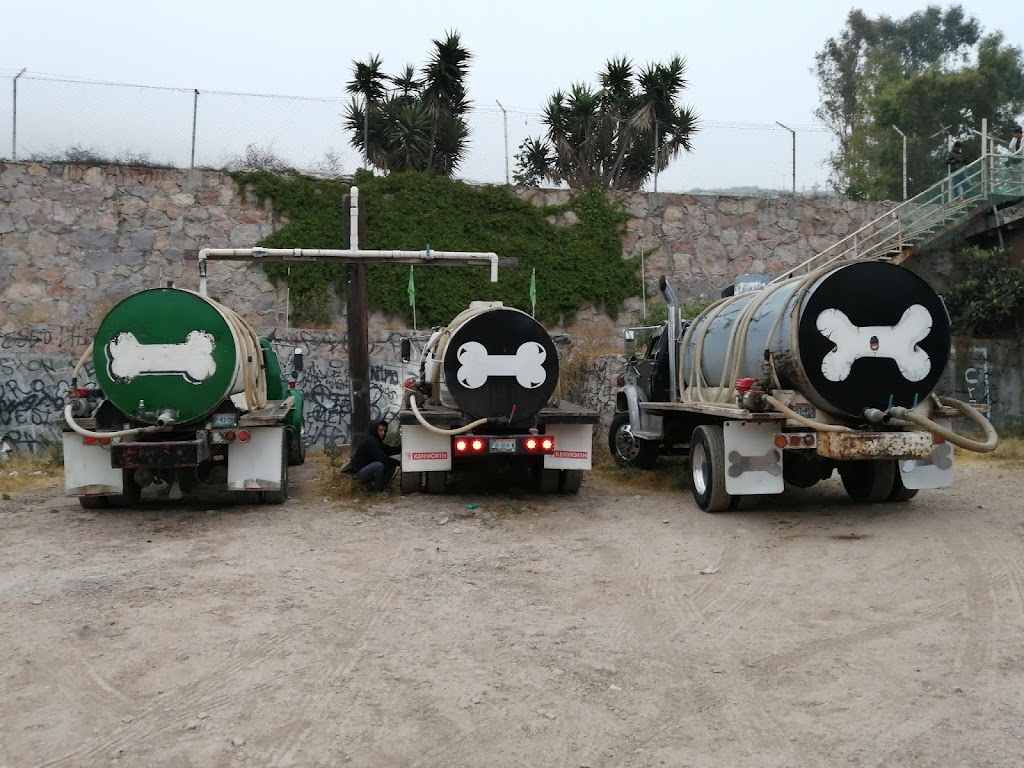 Pipas De Agua Rodelos Trucks | Unnamed Road, Valle Imperial, 22204 Tijuana, B.C., Mexico | Phone: 664 126 7999