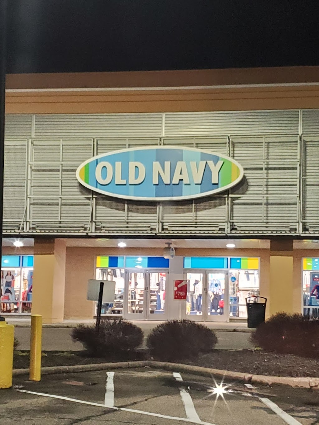 Old Navy | 7719 Mall Rd, Florence, KY 41042, USA | Phone: (859) 692-1072