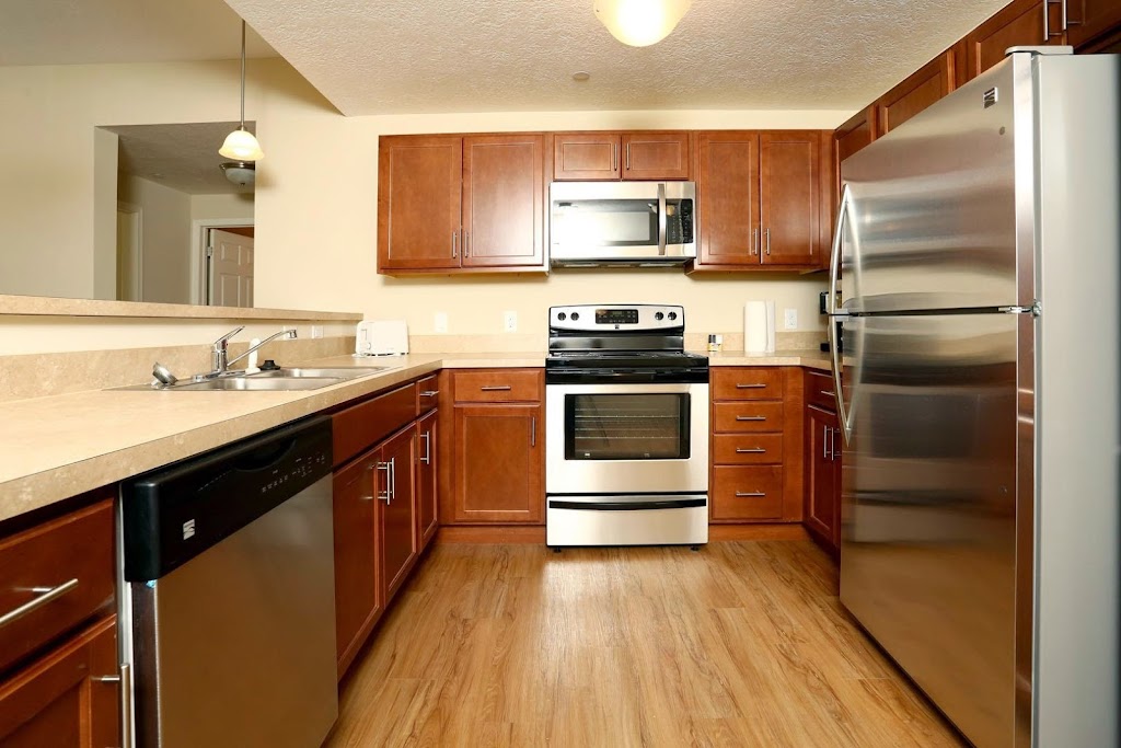 Sanctuary Grove Luxury Apartments | 2381 Applegrove St NW, North Canton, OH 44720, USA | Phone: (330) 966-1150