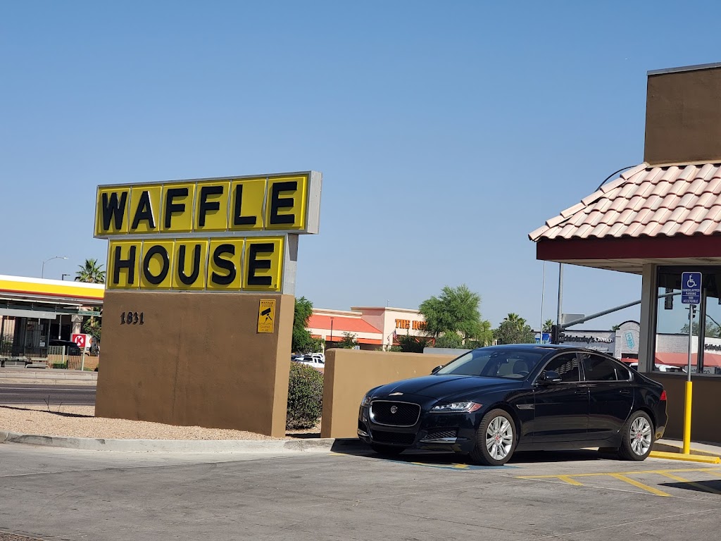 Waffle House | 1831 S Country Club Dr, Mesa, AZ 85210, USA | Phone: (480) 833-0005