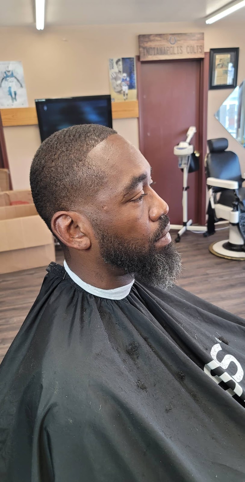 A Step Above Barbershop LLC | 3230 S Adams St, Marion, IN 46953, USA | Phone: (765) 573-5431