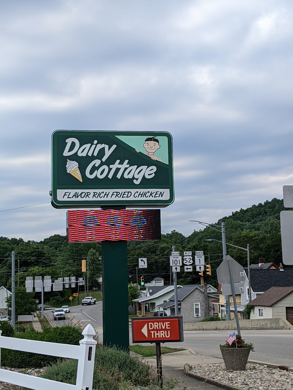 Dairy Cottage | 1116 Main St, Brookville, IN 47012, USA | Phone: (765) 647-5451
