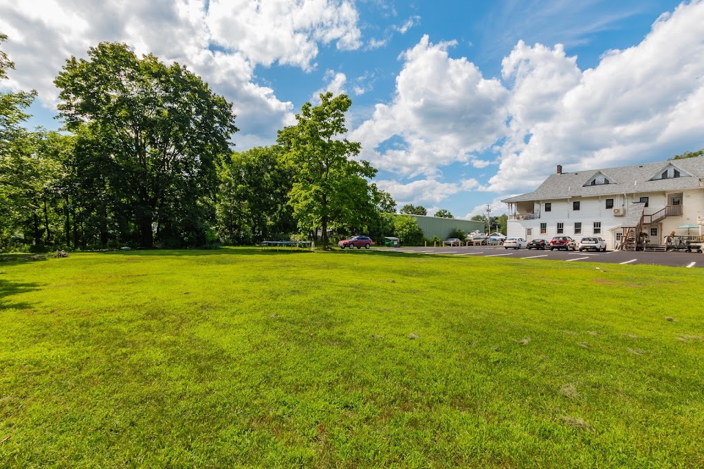 Historic Hotel Broadalbin + 1854 Pub Restaurant + Bar | 59 W Main St, Broadalbin, NY 12025, USA | Phone: (518) 883-5414