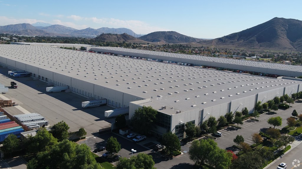 Cubework Riverside Flexible Office Warehousing and Truck Parking | 14600 Innovation Dr, Riverside, CA 92508, USA | Phone: (909) 991-6669