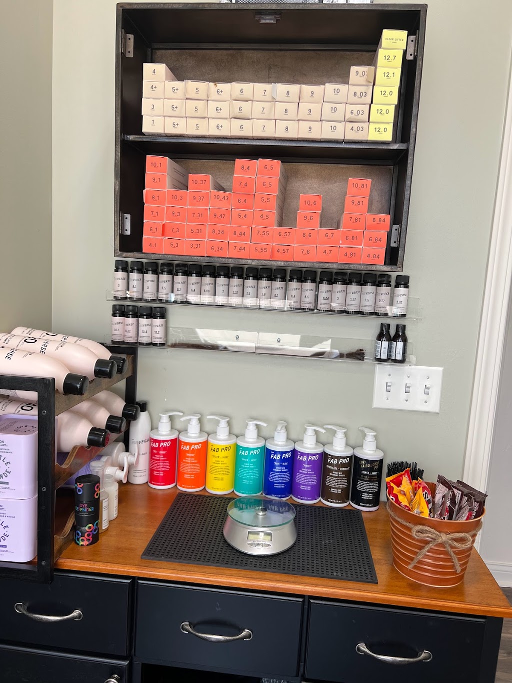 Van Ornum Hair Co | Phenix Salon Suites:, 20330 N Deer Park Blvd 124 - #102 inside, Deer Park, IL 60010, USA | Phone: (847) 627-1950