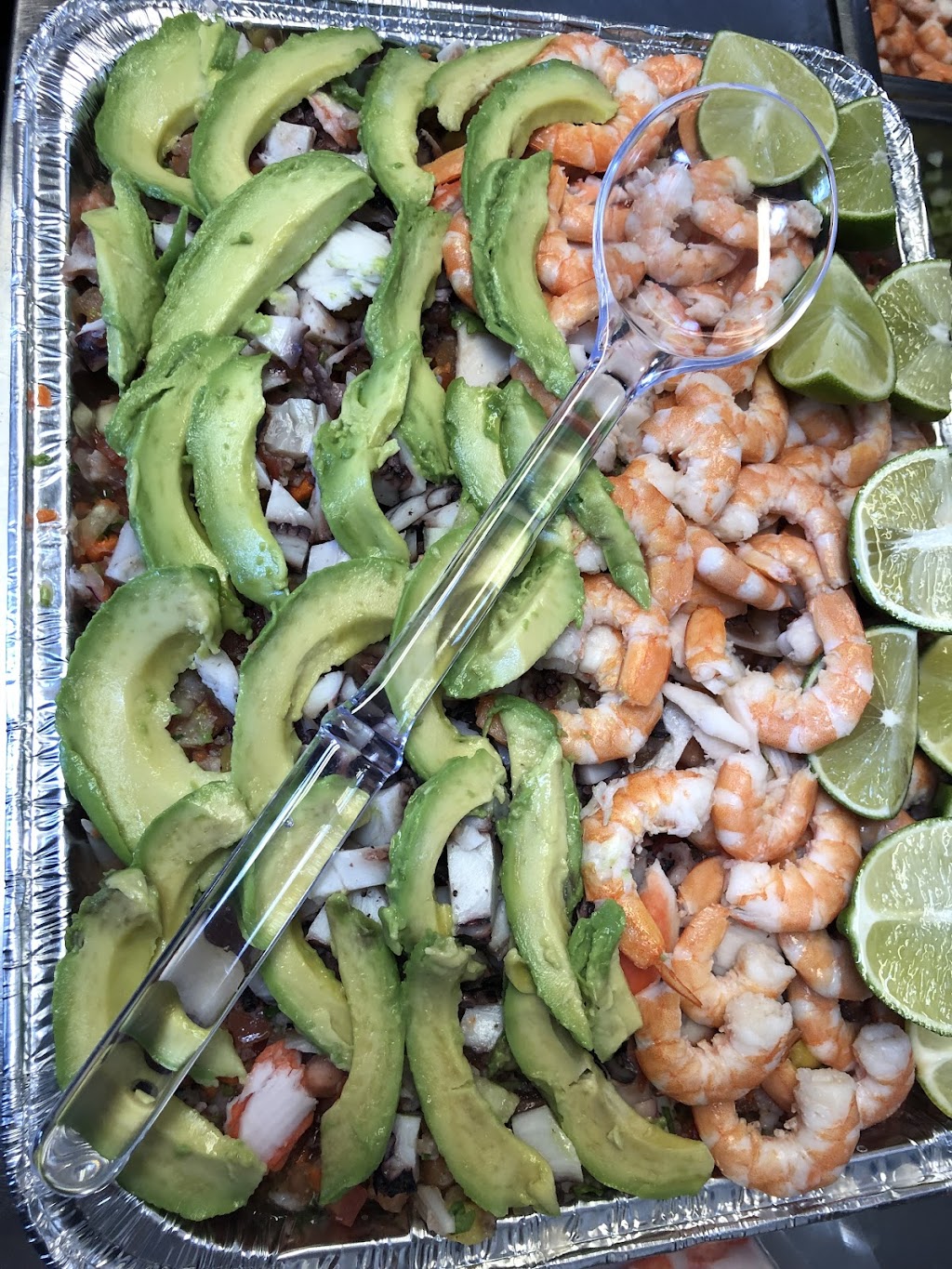 Mariscos Agustin’s Seafood | 1500 Paradise Rd, Modesto, CA 95351, USA | Phone: (209) 408-3937