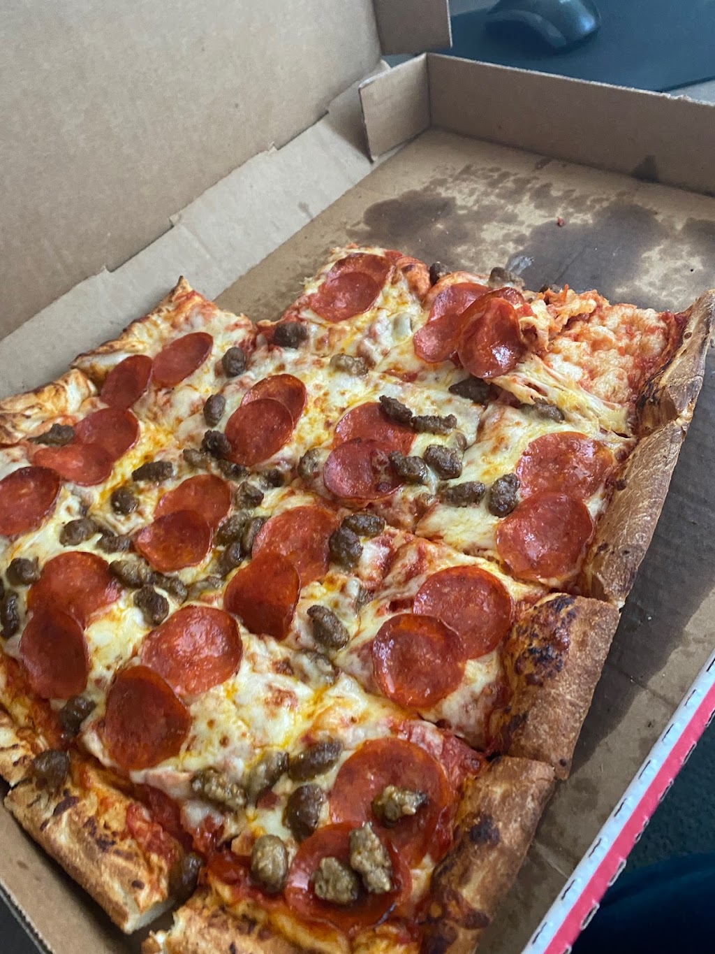 Georgios Oven Fresh Pizza Co | 13804 Detroit Ave, Lakewood, OH 44107, USA | Phone: (216) 221-0066