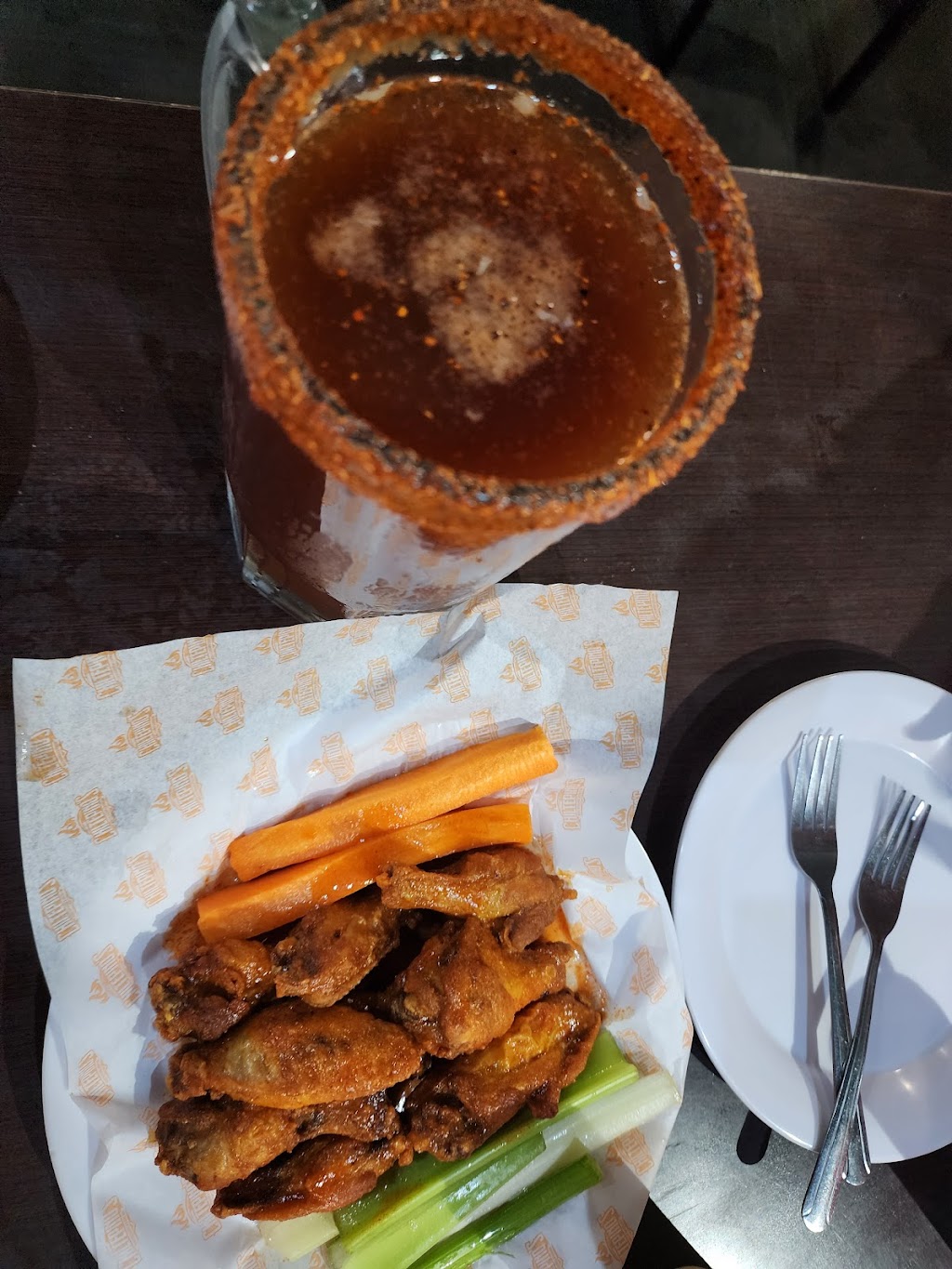 Chiltepinos Wings Rosarito Mall | Mall, Escenica Ensenada - Tijuana 300, Parcelas, 22000 Rosarito, B.C., Mexico | Phone: 661 613 9372