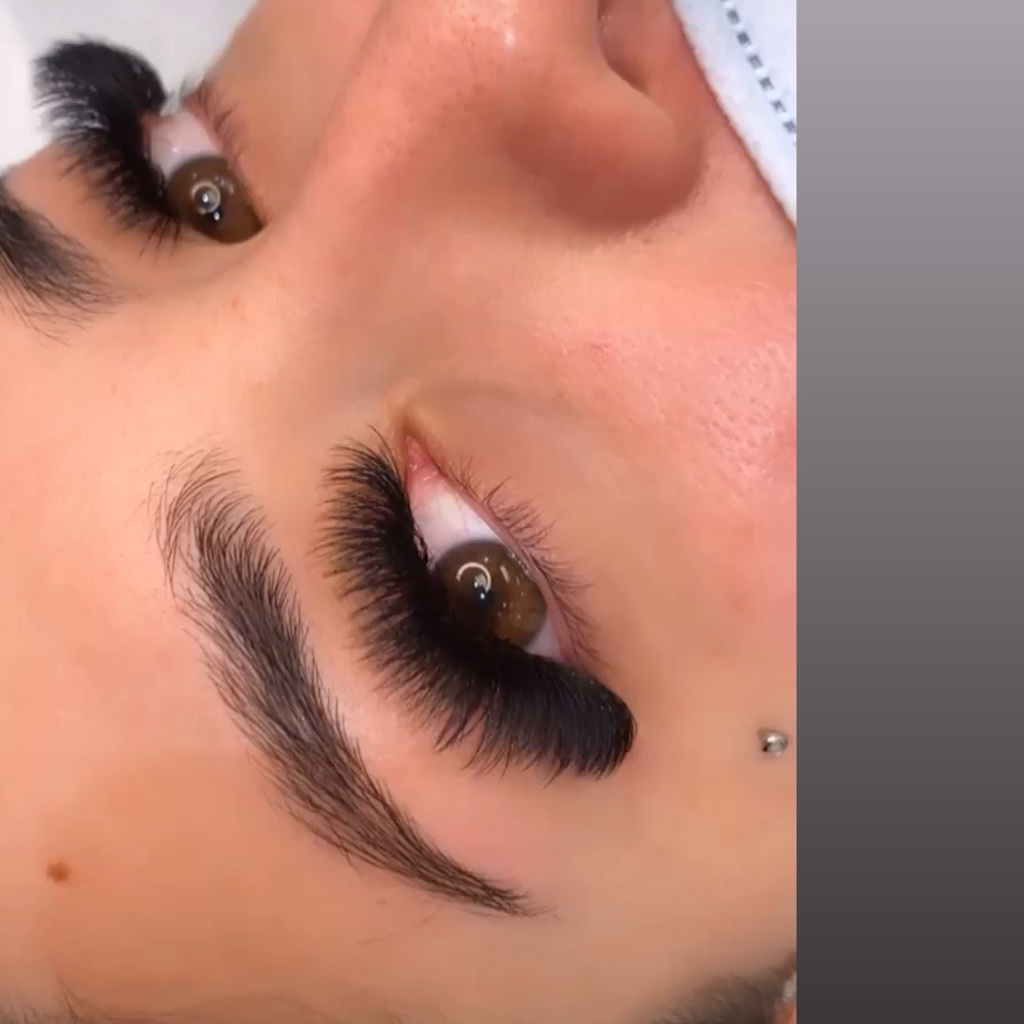 Lashes del Sol | 6330 N Oracle Rd D242, Tucson, AZ 85704, USA | Phone: (520) 288-9995