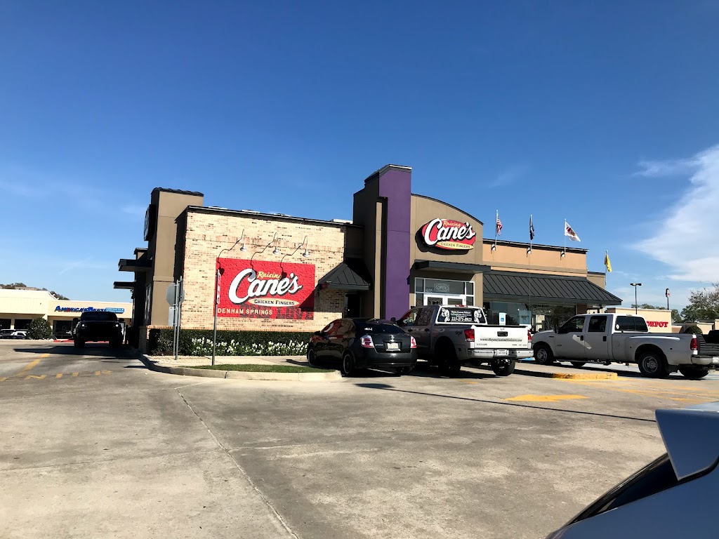 Raising Canes Chicken Fingers | 2364 S Range Ave, Denham Springs, LA 70726, USA | Phone: (225) 667-1919