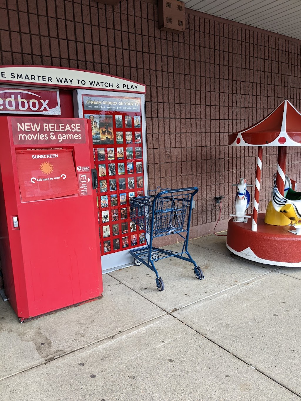 Redbox | 25 Storey Ave, Newburyport, MA 01950, USA | Phone: (866) 733-2693