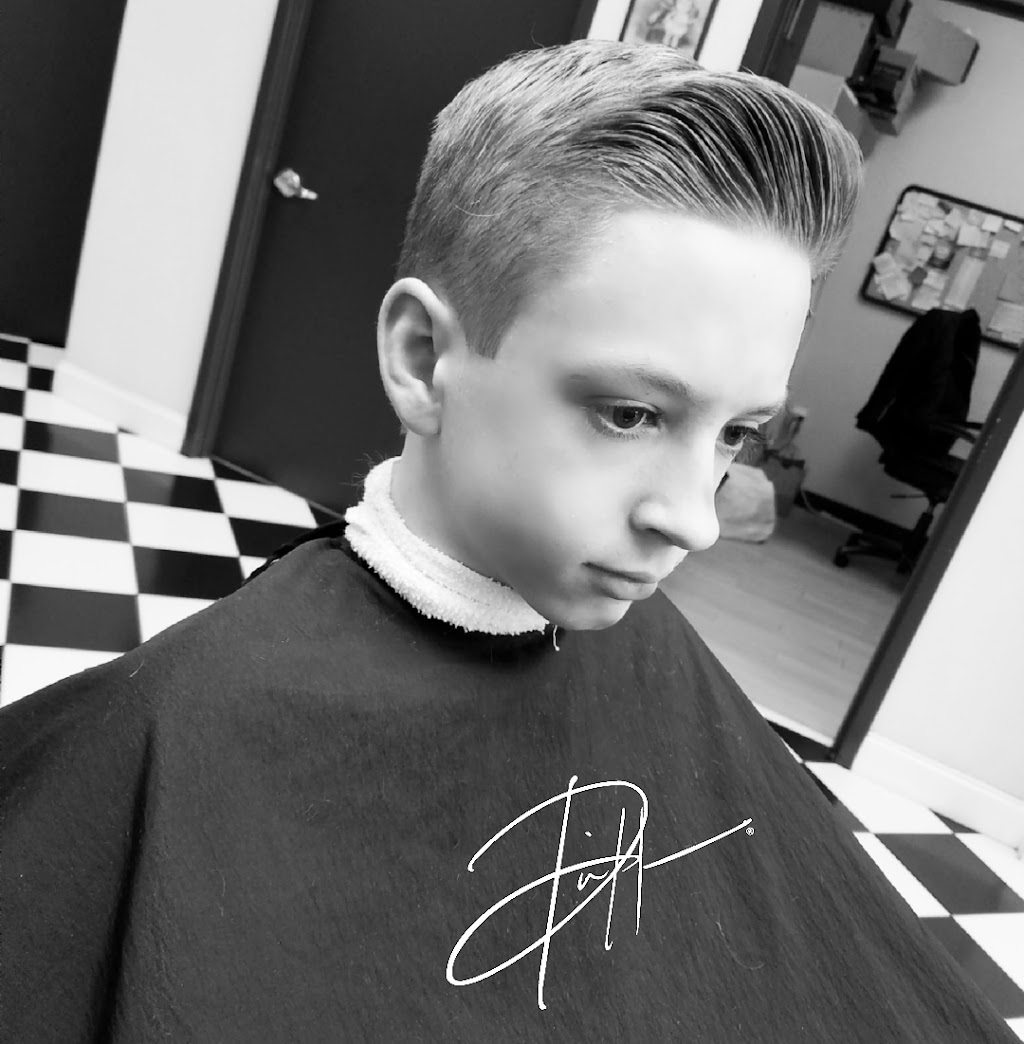 The Reynards Den Barbershop | 1141 Hammond Drive NE Suite 200, Salon Suites (Upstairs-Studio, # 103, Dunwoody, GA 30346, USA | Phone: (770) 572-7528