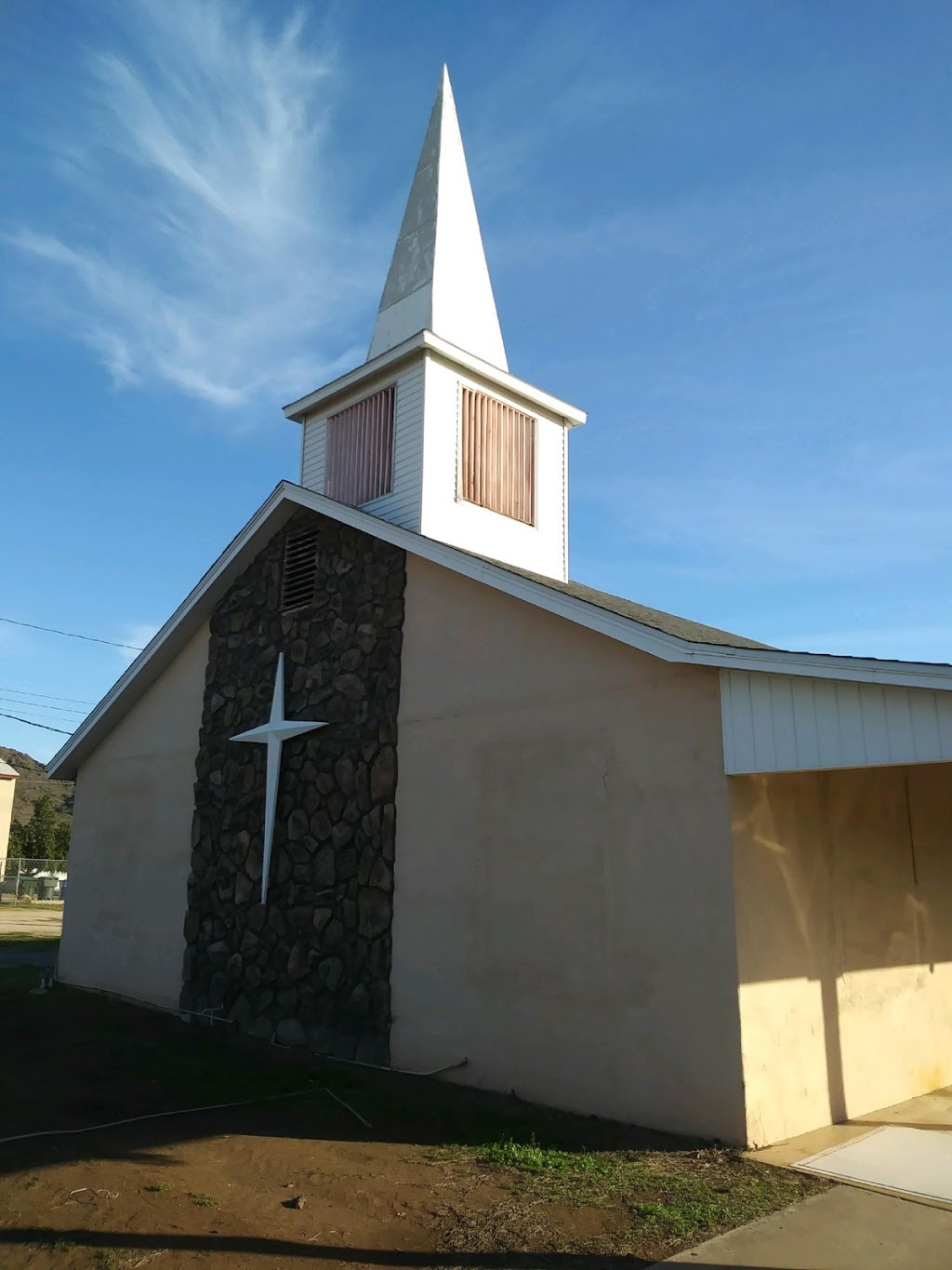 Iglesia Monte Horeb | 907 E Dunlap Ave, Phoenix, AZ 85020, USA | Phone: (602) 501-2416
